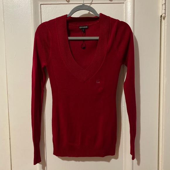 ❌SOLD❌Express V-neck Deep Red Sweater Size S - Picture 1 of 4